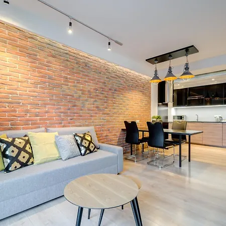 By The River In With Pool, Sauna & Gym By Renters Gdaňsk