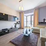 By The River In With Pool, Sauna & Gym By Renters Ξενοδοχείο με διαμερίσματα 3*