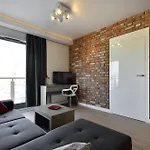 Ξενοδοχείο με διαμερίσματα By The River In With Pool, Sauna & Gym By Renters Γκντανσκ