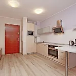 By The River In With Pool, Sauna & Gym By Renters 3*