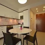 By The River In With Pool, Sauna & Gym By Renters 3* Γκντανσκ