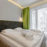 Ξενοδοχείο με διαμερίσματα By The River In With Pool, Sauna & Gym By Renters Γκντανσκ
