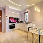 By The River In With Pool, Sauna & Gym By Renters 3*