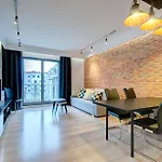 By The River In With Pool, Sauna & Gym By Renters Ξενοδοχείο με διαμερίσματα 3*