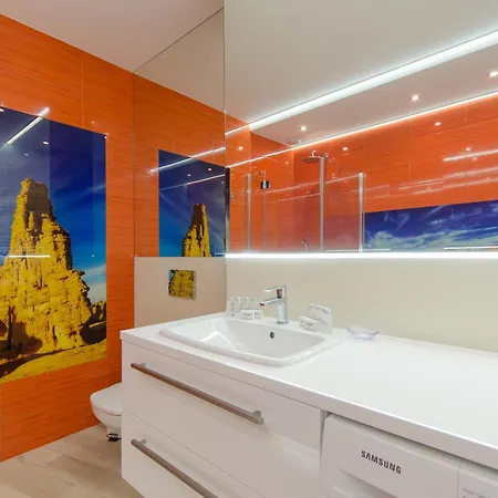 Dom & House By The River In With Pool, Sauna And Gym Apartahotel 3*