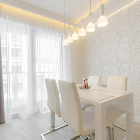 Dom & House By The River In With Pool, Sauna And Gym