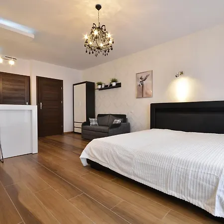 Economy Dom & House By The River In With Pool, Sauna And Gym *