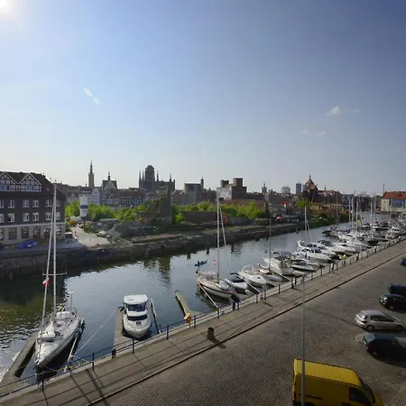 Economy Dom & House By The River In With Pool, Sauna And Gym *