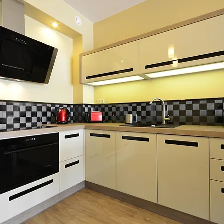 Apartahotel Dom & House By The River In With Pool, Sauna And Gym 3*