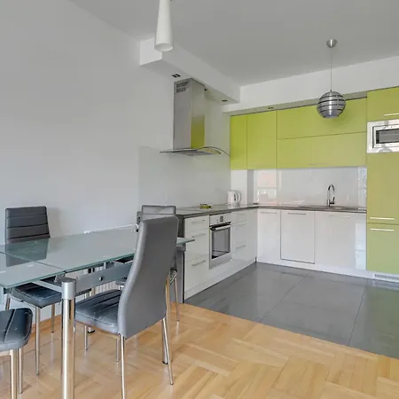 Dom & House By The River In With Pool, Sauna And Gym 3*