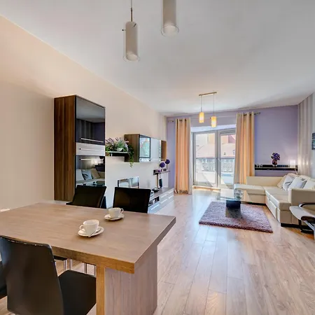 Dom & House By The River In With Pool, Sauna And Gym Appart hôtel