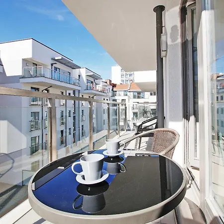 Apartamento Economy Dom & House By The River In With Pool, Sauna And Gym