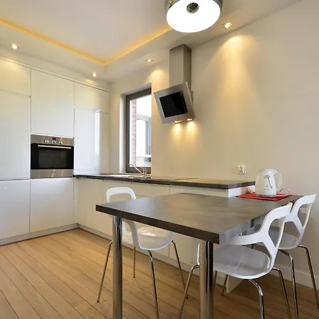 Dom & House By The River In With Pool, Sauna And Gym 3*