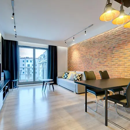 Economy Dom & House By The River In With Pool, Sauna And Gym Apartamento *