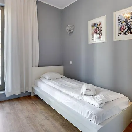 Dom & House By The River In With Pool, Sauna And Gym Appart hôtel