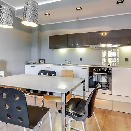 Dom & House By The River In With Pool, Sauna And Gym 3*