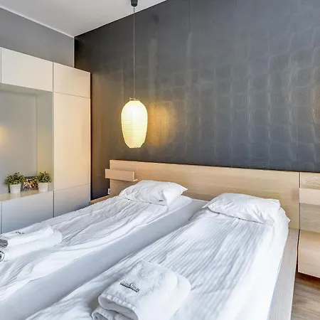 Dom & House By The River In With Pool, Sauna And Gym