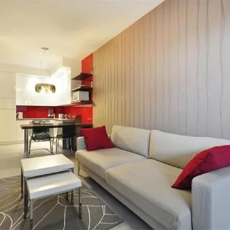 Apartamento Economy Dom & House By The River In With Pool, Sauna And Gym