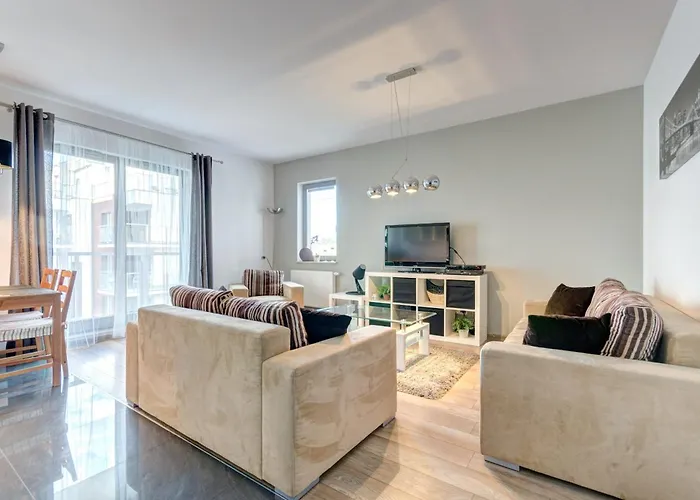 By The River In With Pool, Sauna & Gym By Renters