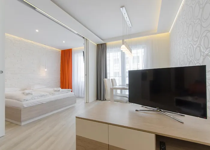 By The River In With Pool, Sauna & Gym By Renters 格但斯克