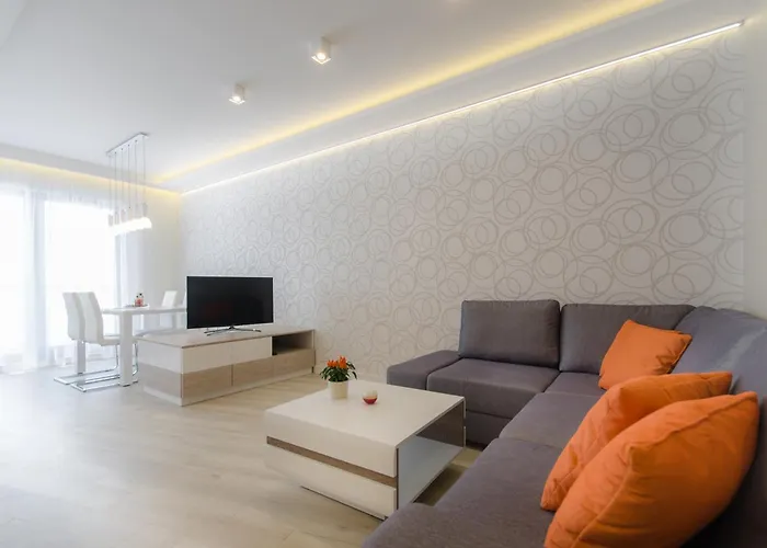 By The River In With Pool, Sauna & Gym By Renters 格但斯克