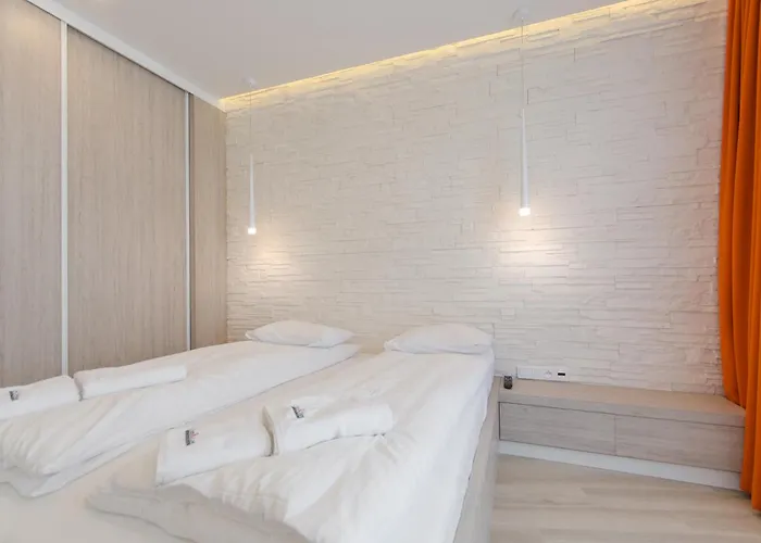 By The River In With Pool, Sauna & Gym By Renters 公寓式酒店 格但斯克