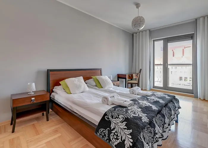 By The River In With Pool, Sauna & Gym By Renters 格但斯克