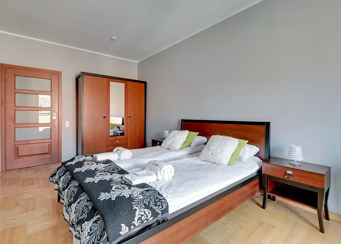 Dom & House By The River In With Pool, Sauna And Gym アパートホテル