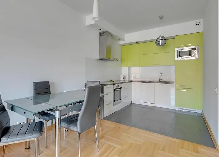 By The River In With Pool, Sauna & Gym By Renters 3*