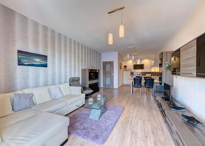 By The River In With Pool, Sauna & Gym By Renters 格但斯克