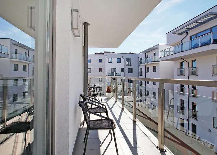 By The River In With Pool, Sauna & Gym By Renters 公寓式酒店 3*