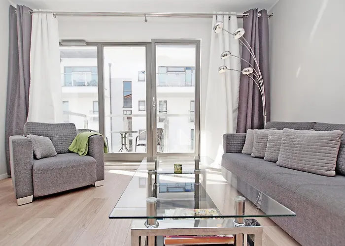 By The River In With Pool, Sauna & Gym By Renters 3*