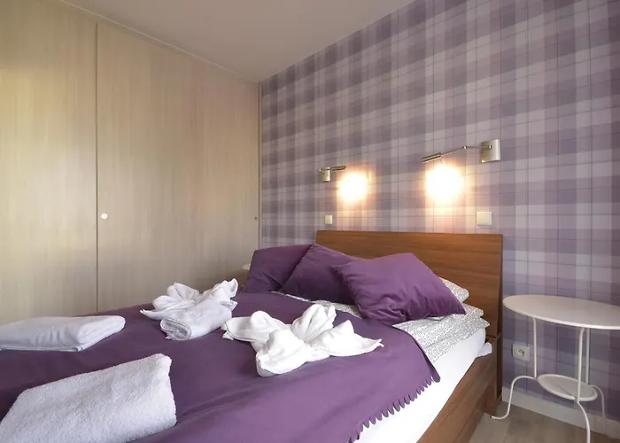 Dom & House By The River In With Pool, Sauna And Gym 3*