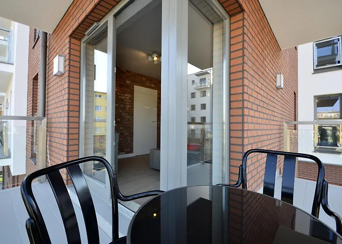 Aparthotel Dom & House By The River In With Pool, Sauna And Gym