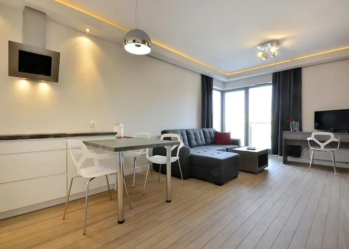 By The River In With Pool, Sauna & Gym By Renters 公寓式酒店 3*