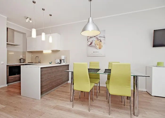 Aparthotel Dom & House By The River In With Pool, Sauna And Gym 3*