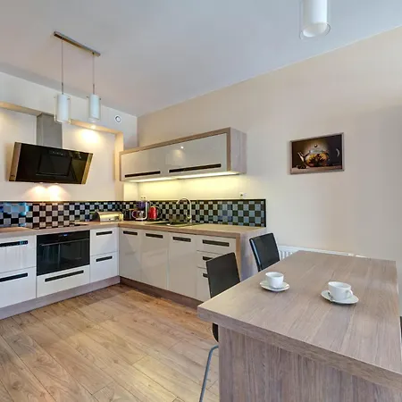By The River In With Pool, Sauna & Gym By Renters Gdańsk