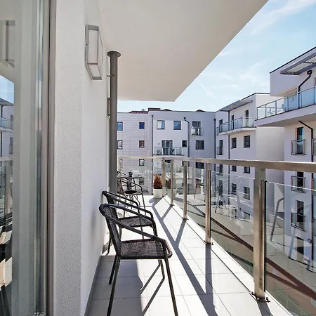 By The River In With Pool, Sauna & Gym By Renters Appart hôtel 3*