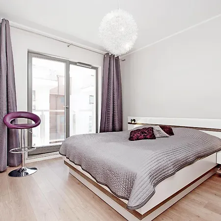 By The River In With Pool, Sauna & Gym By Renters 3*