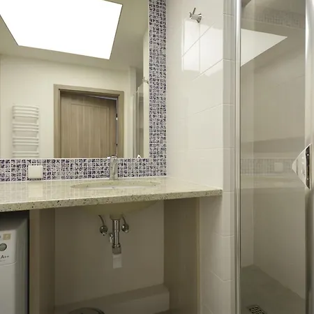 By The River In With Pool, Sauna & Gym By Renters Appart hôtel Gdańsk
