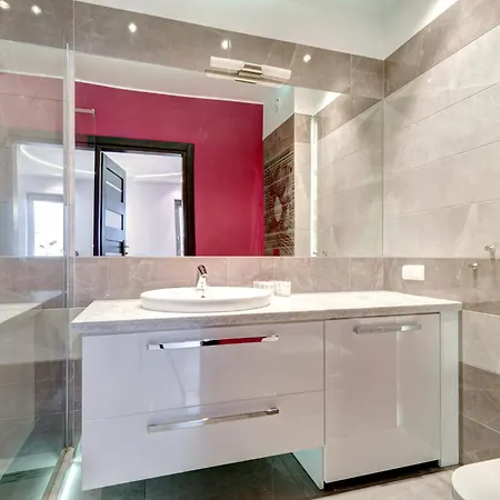 By The River In With Pool, Sauna & Gym By Renters Gdańsk